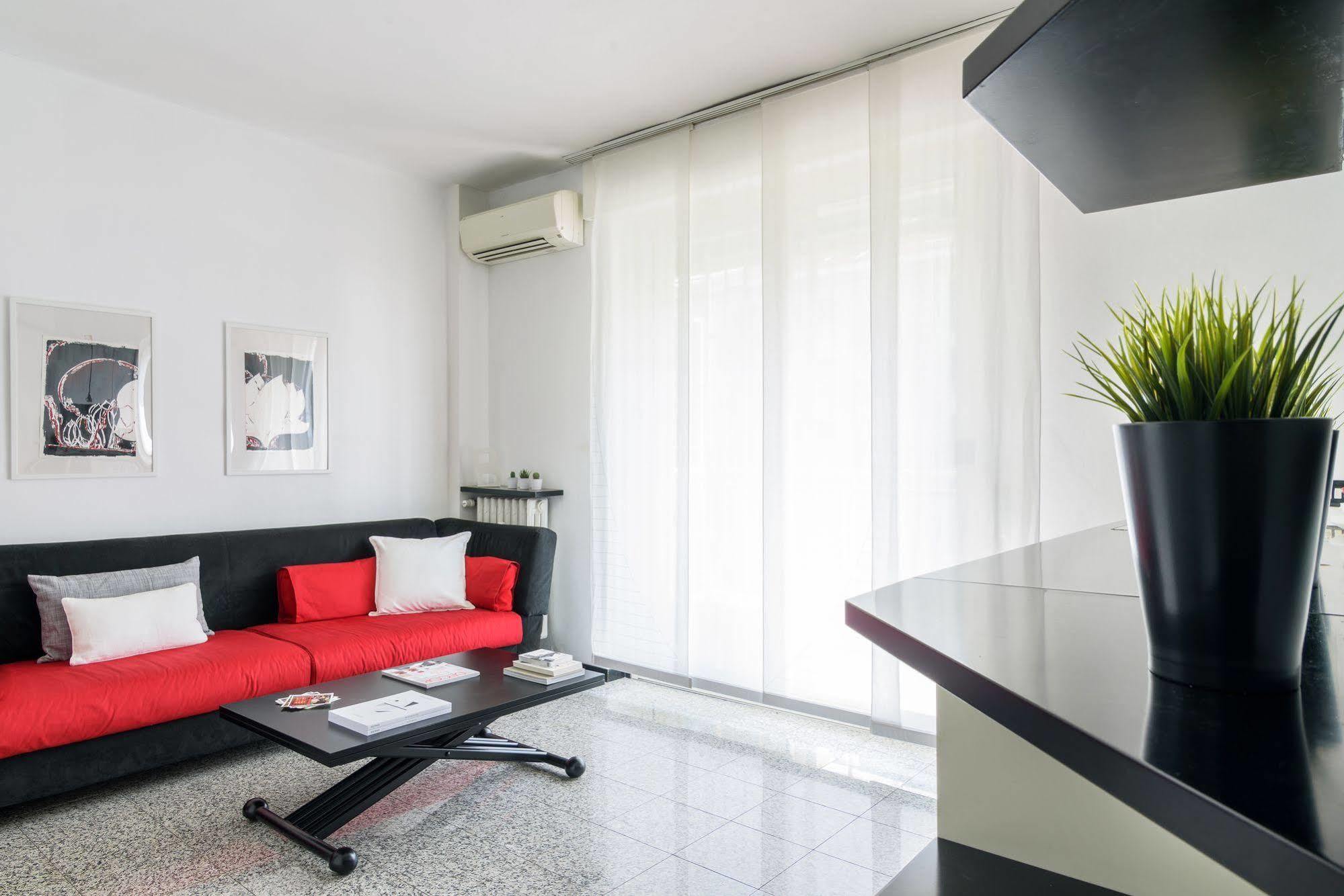 Alcuino Apartment Мілан Екстер'єр фото